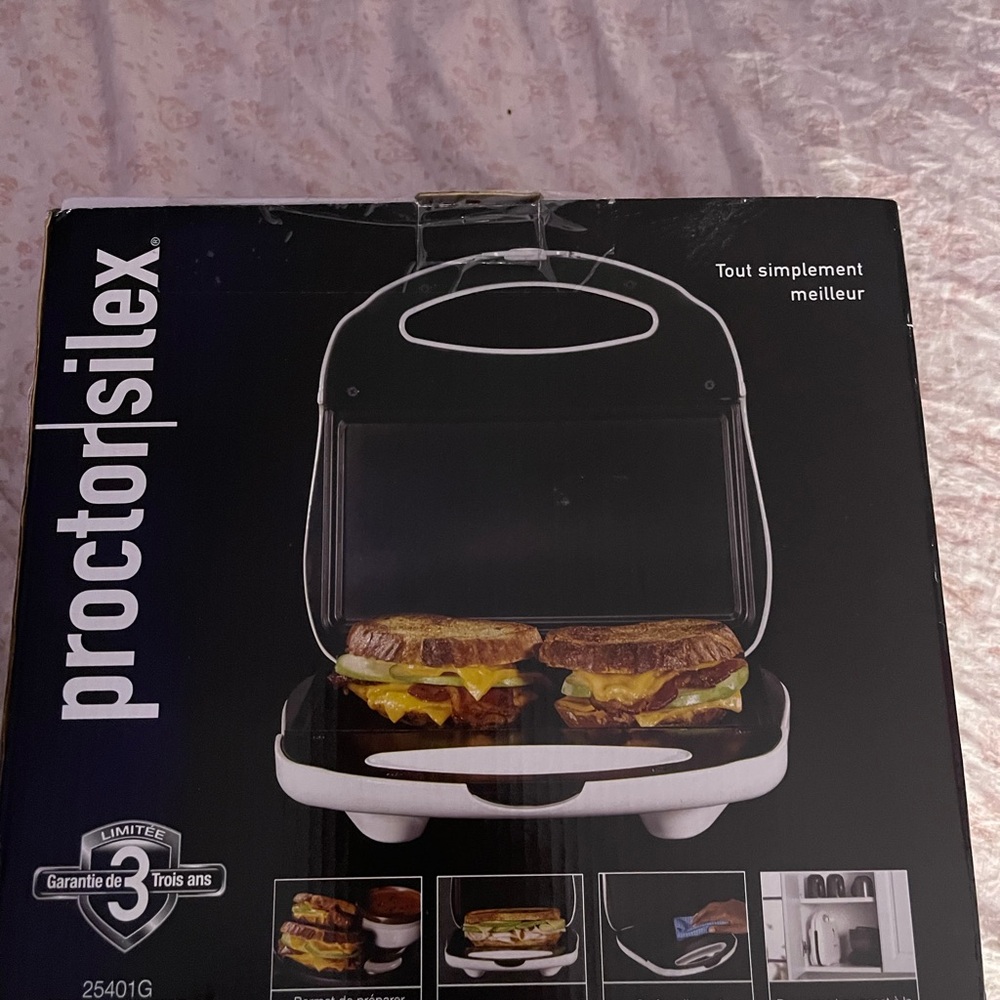 Proctor Silex Sandwich Maker - Black and White